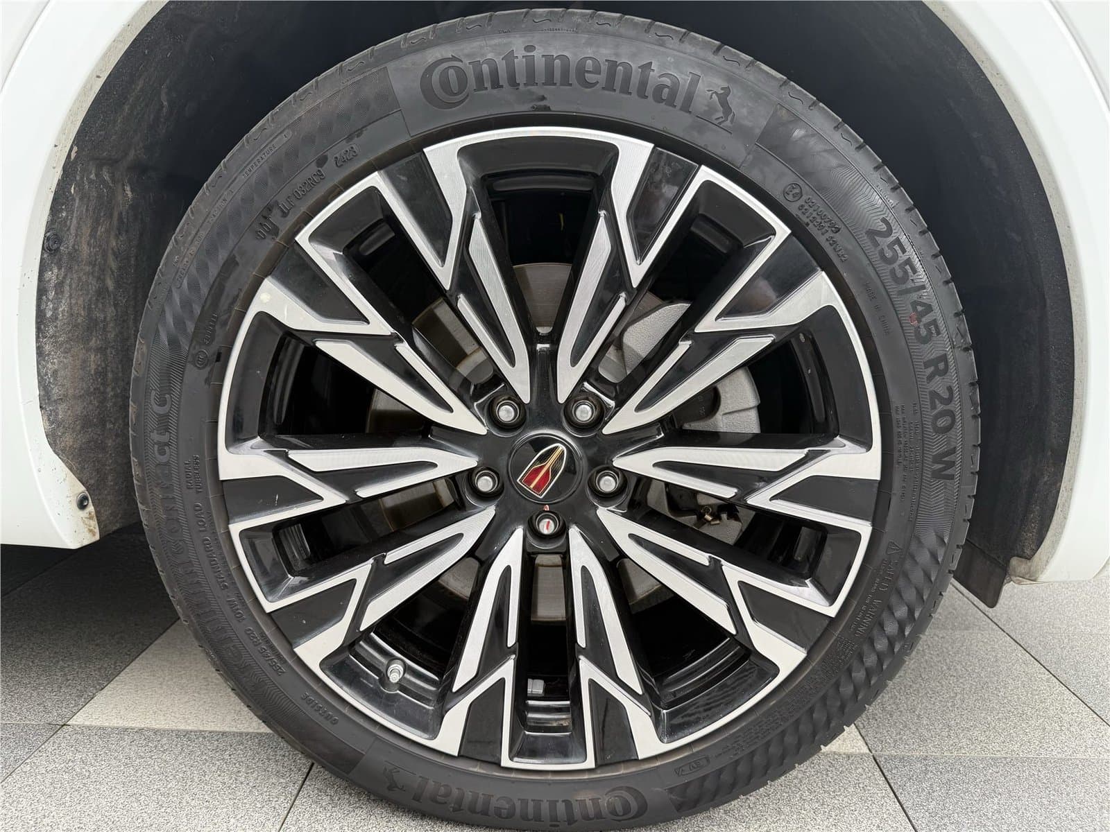 2023 Hongqi HS5 2.0T 4WD Pro Used Car gallery