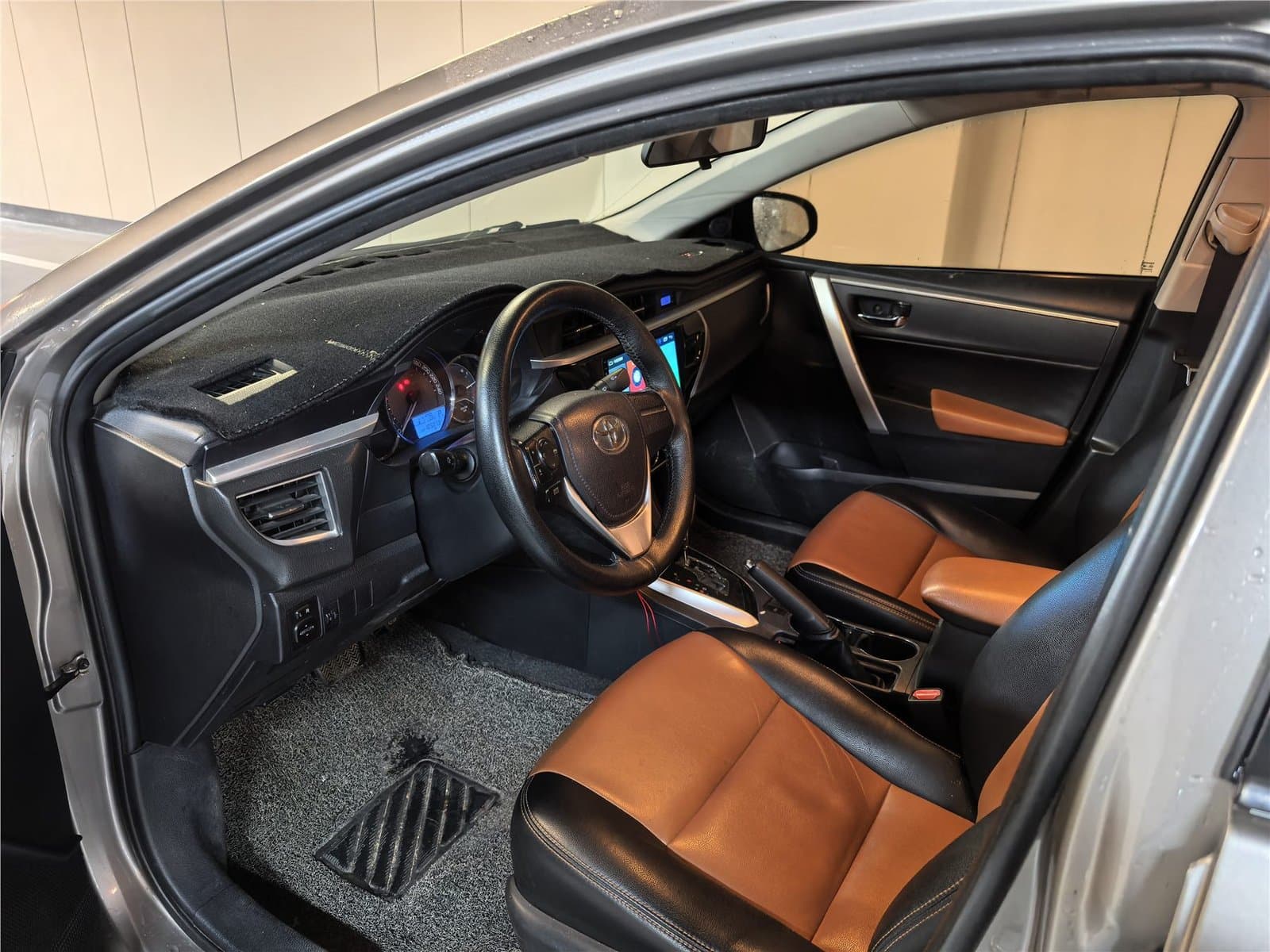 2017 Toyota Corolla Facelift 1.6L S-CVT GL Used Car gallery