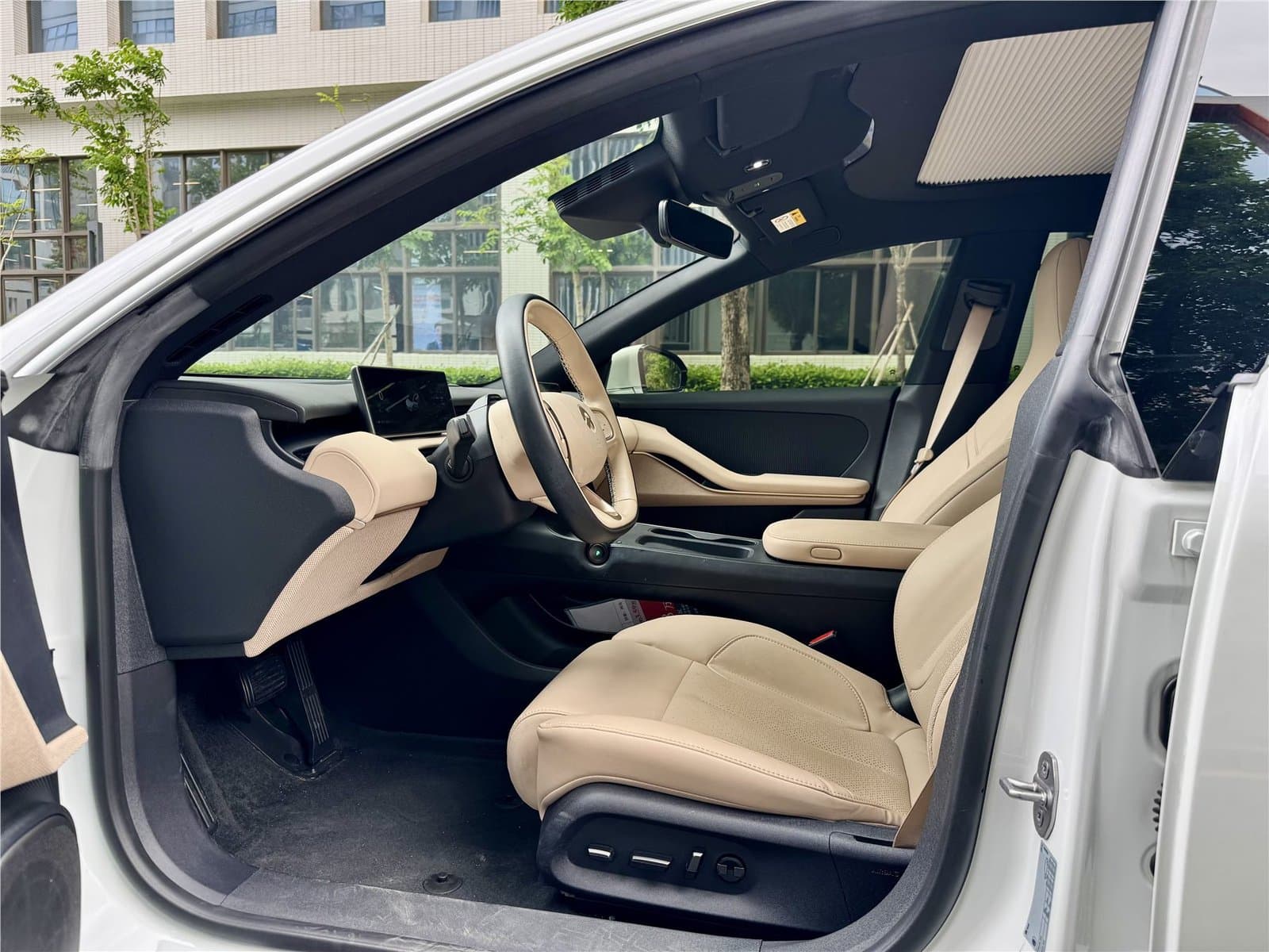 2022 NIO ET5 75kWh Used Car gallery