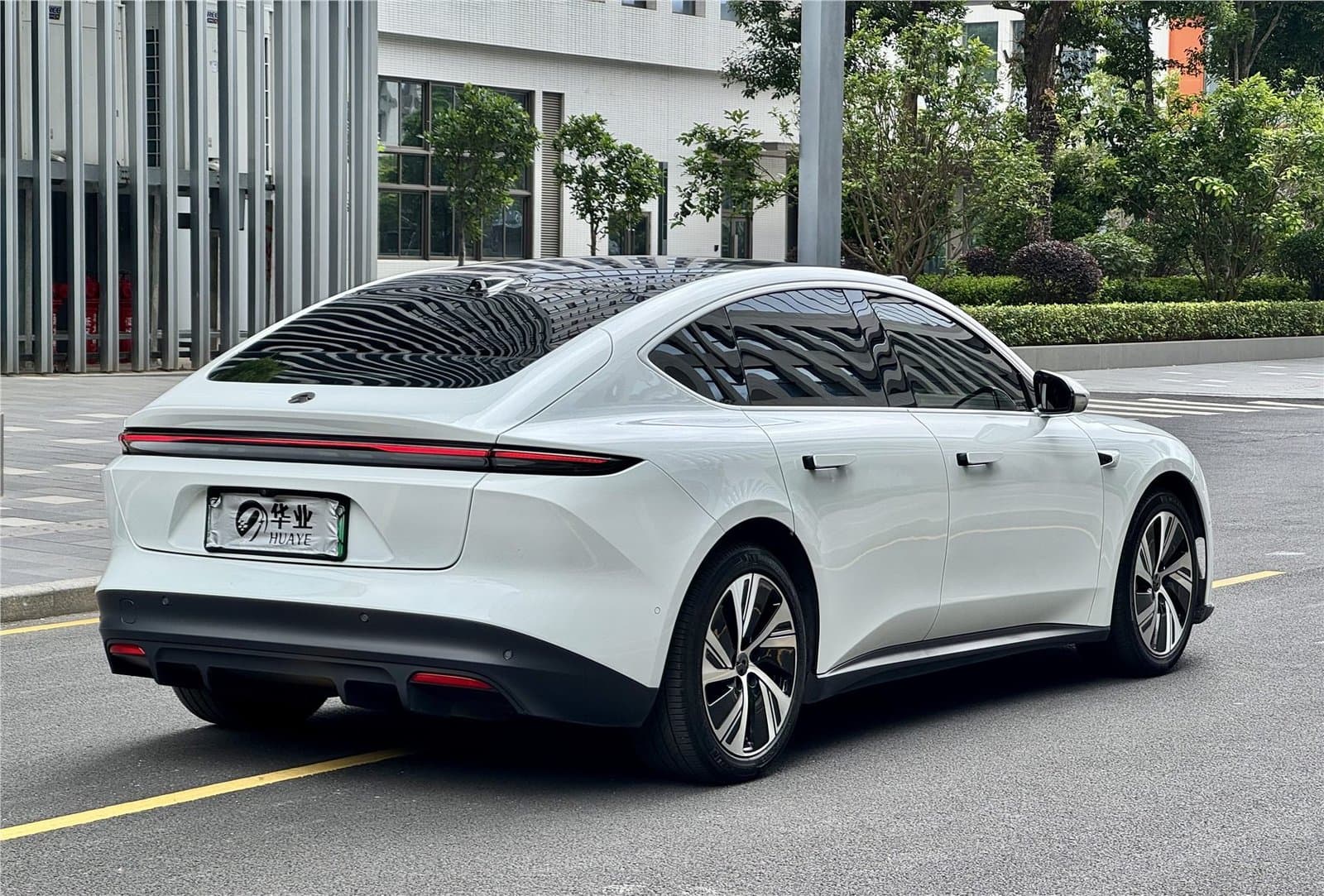 2022 NIO ET5 75kWh Used Car gallery