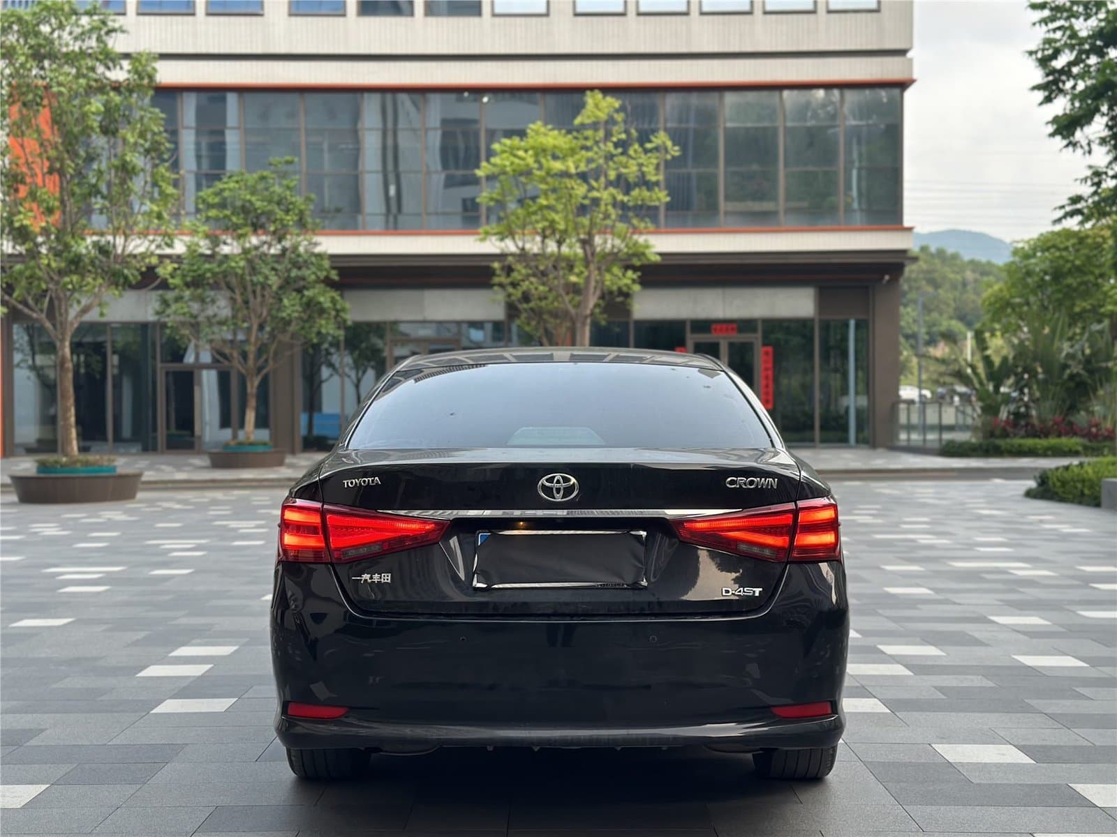 2015 Toyota Crown 2.0T Used Car gallery